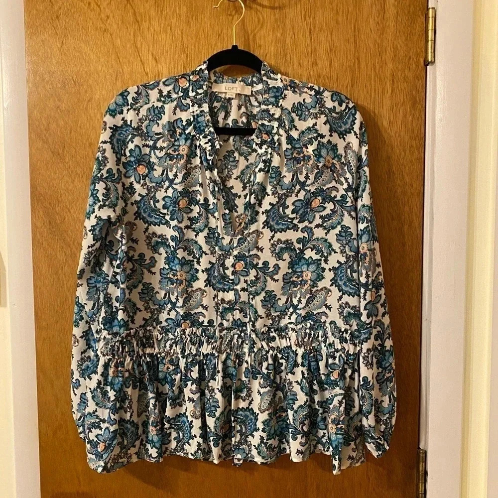 Loft Floral Ruffle Tie V-Neck Long Sleeve Top Size M - Picture 3 of 7